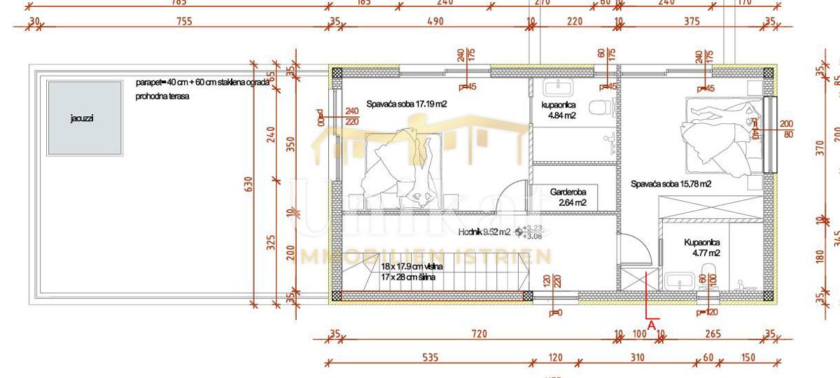 Hiša z veliko strešno teraso in bazenom
